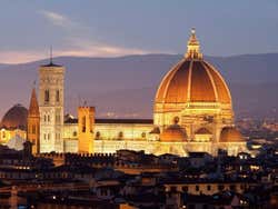 Cathédrale de Florence à la tombée de la nuit